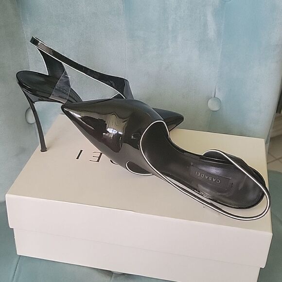 Shoes    - Picture 2 of 12